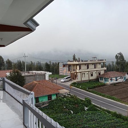 Aaa, Astungkara, Amazing Bromo Villa, Managed By Triple A Tour, Additional Bromo Jeep Tour And Airport Shuttle Ngadisari Exterior photo